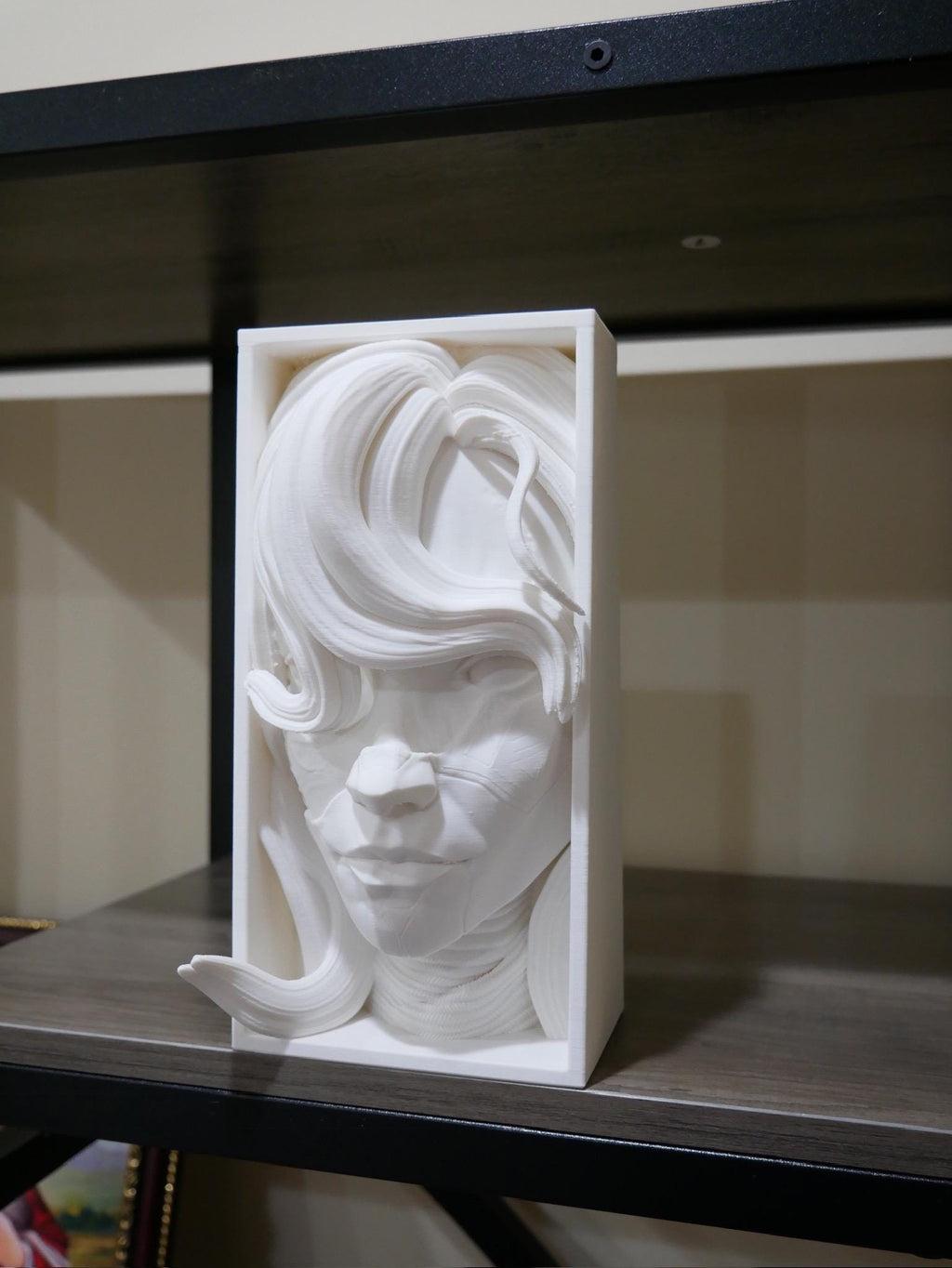 Book Nook with White as secondary color.